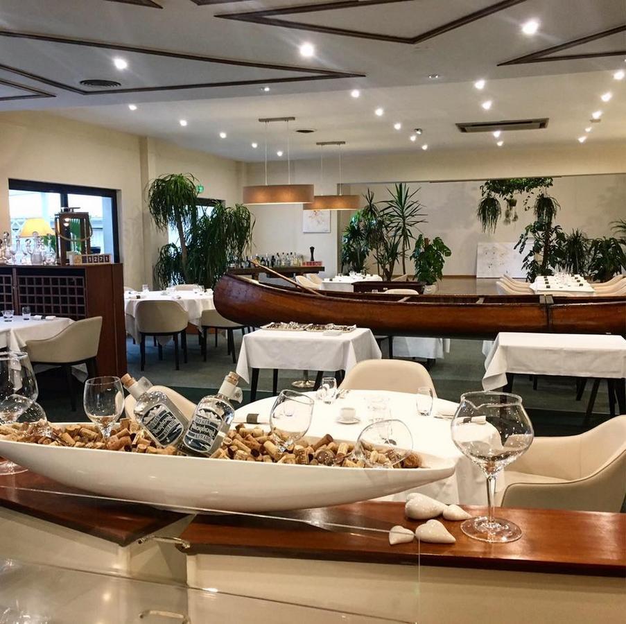 فندق مطعم تيفولي - مطار بازل أونانغ المظهر الخارجي الصورة